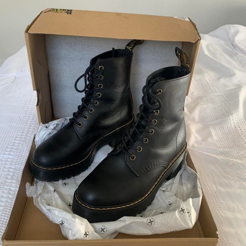 Dr. Martens Shriver HI Women's Wyoming Leather Heeled Boots
